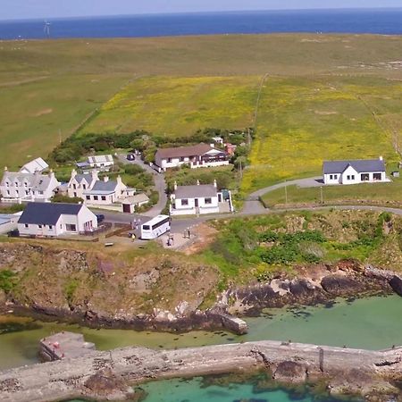 Road End Cottage Port of Ness Esterno foto