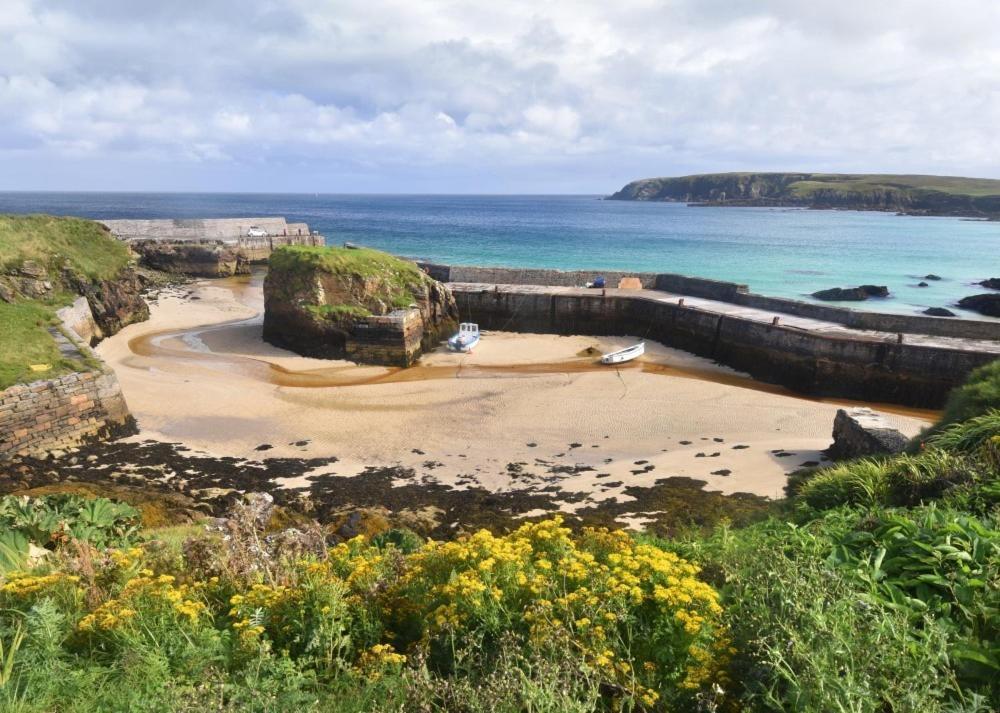 Road End Cottage Port of Ness Esterno foto